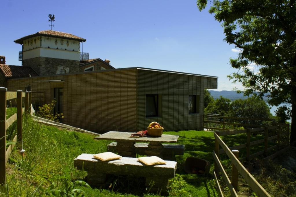 La TORRETTA Studios&Suite Lesa Exterior foto